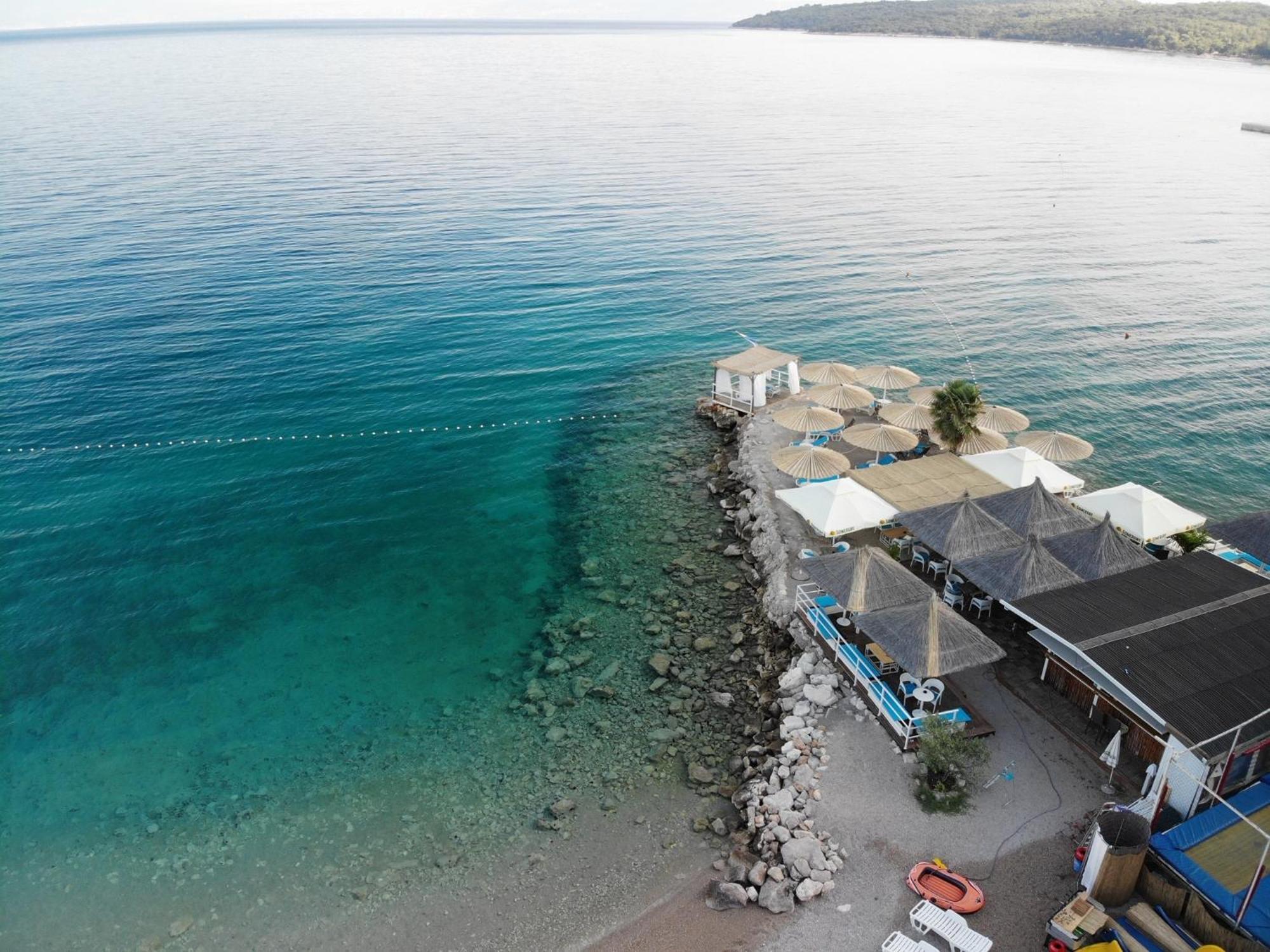 Apartments With A Parking Space Njivice, Krk - 21858 Экстерьер фото